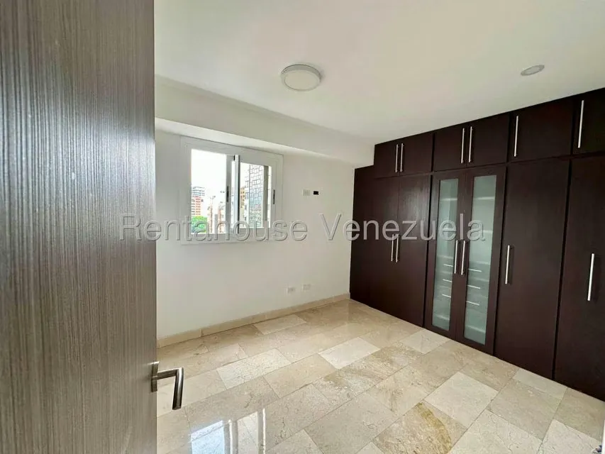 Apartamento (1 Nivel) en Venta en El Rosal, Distrito Metropolitano - 23