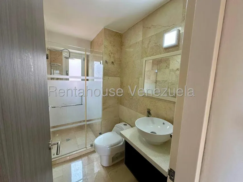 Apartamento (1 Nivel) en Venta en El Rosal, Distrito Metropolitano - 25