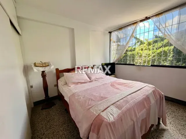 Apartamento en Venta Av. Andrés Bello - 8