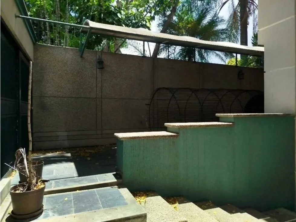 En Venta Edificio y Casa con terreno 2.547M2 en total La Floresta - 8