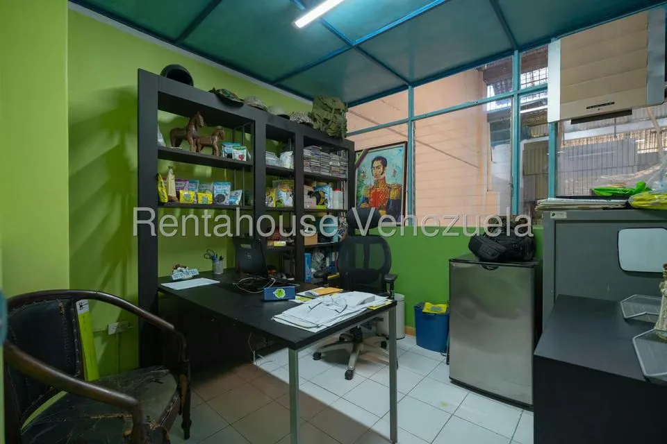 Negocios y Empresas (Mayorista y Distribucion) en Venta en Mampote, Miranda - 18