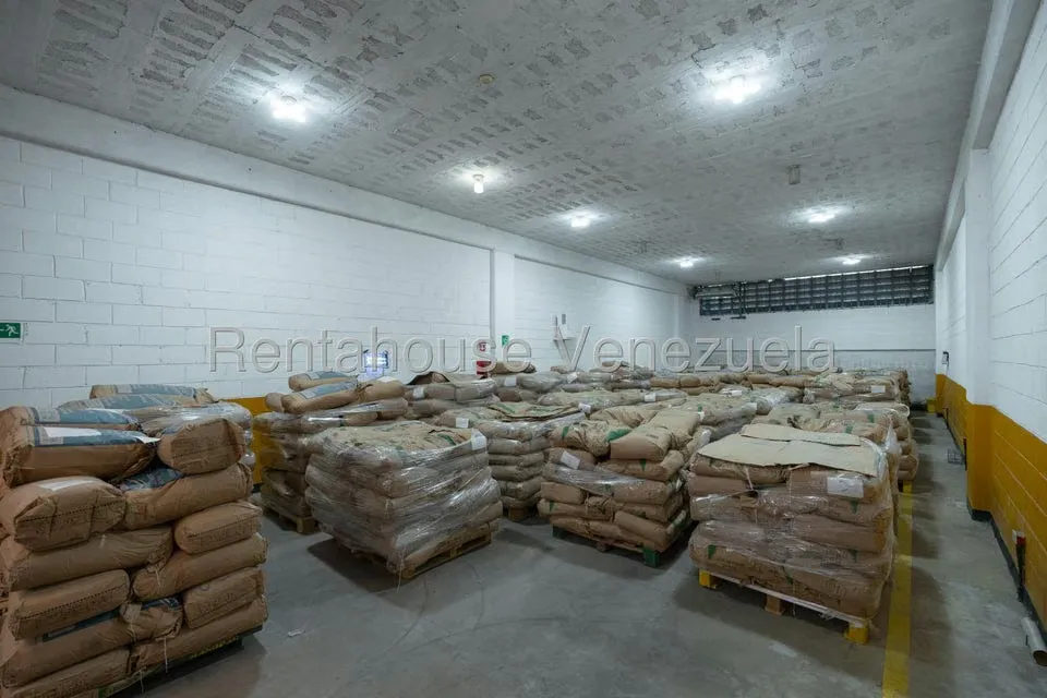 Negocios y Empresas (Mayorista y Distribucion) en Venta en Mampote, Miranda - 3