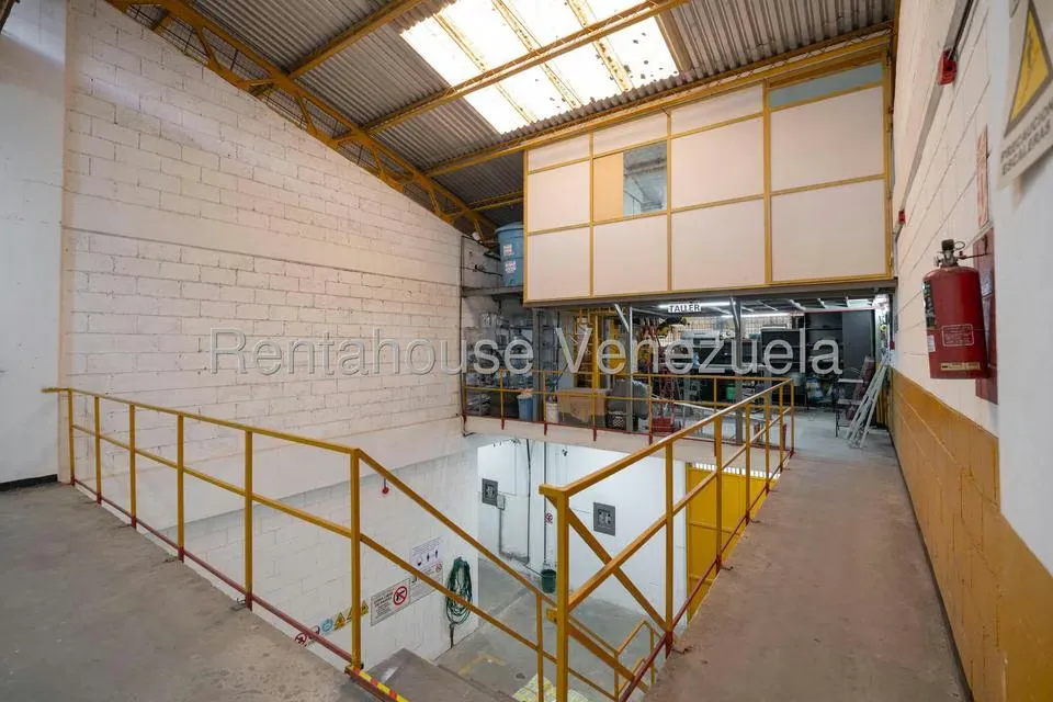 Negocios y Empresas (Mayorista y Distribucion) en Venta en Mampote, Miranda - 32
