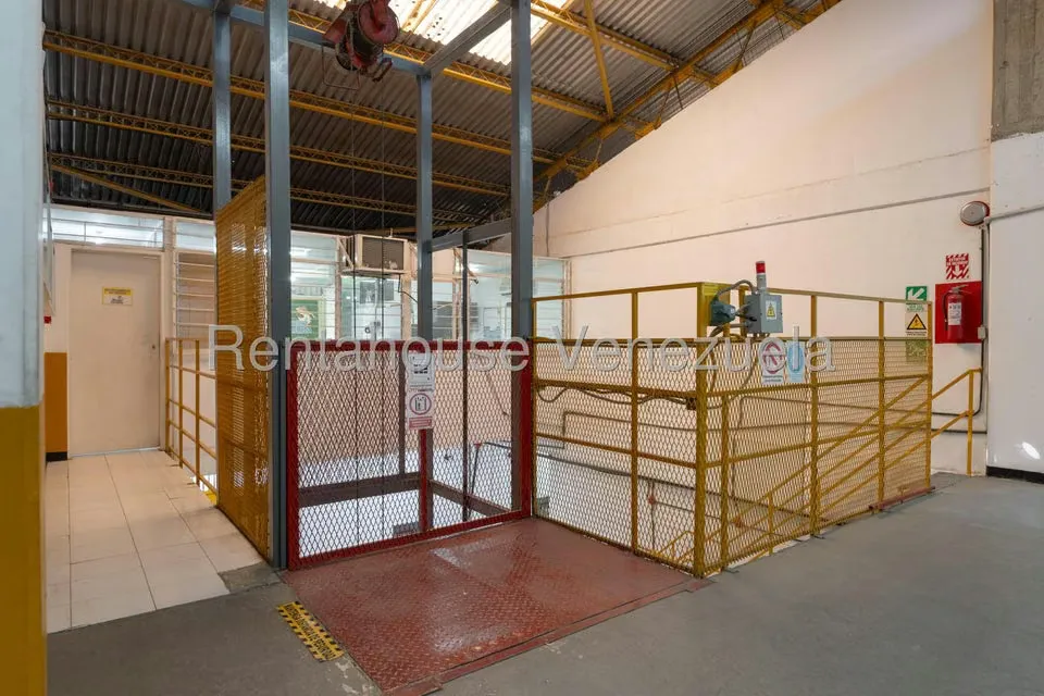 Negocios y Empresas (Mayorista y Distribucion) en Venta en Mampote, Miranda - 33