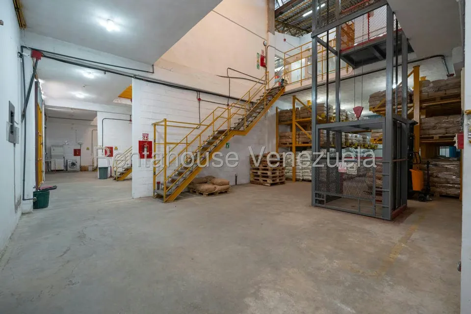 Negocios y Empresas (Mayorista y Distribucion) en Venta en Mampote, Miranda - 44