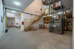 Vista 44