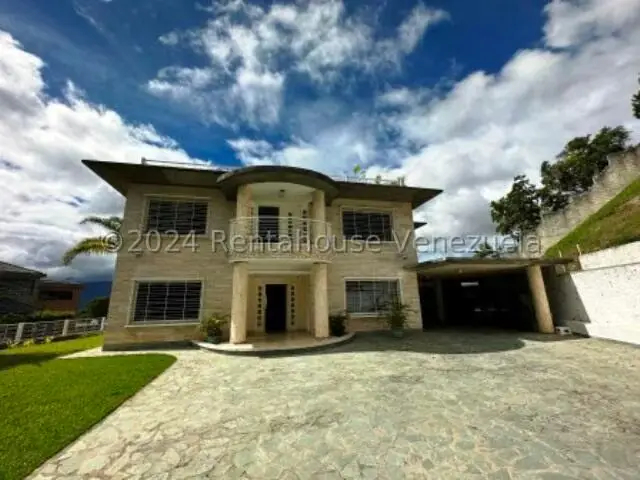 Casa (Multipes Niveles) en Venta en Los Naranjos del Cafetal, Distrito Metropolitano