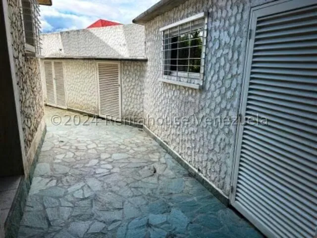 Casa (Multipes Niveles) en Venta en Los Naranjos del Cafetal, Distrito Metropolitano - 22