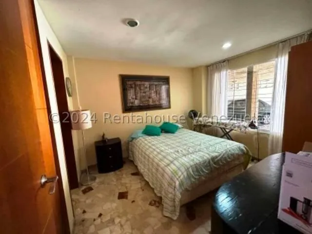 Casa (Multipes Niveles) en Venta en Los Naranjos del Cafetal, Distrito Metropolitano - 33