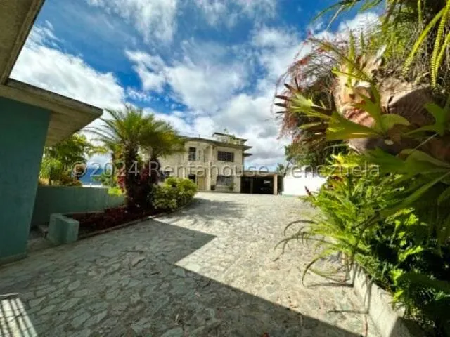 Casa (Multipes Niveles) en Venta en Los Naranjos del Cafetal, Distrito Metropolitano - 5