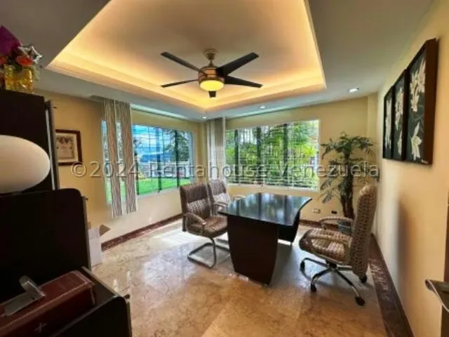 Casa (Multipes Niveles) en Venta en Los Naranjos del Cafetal, Distrito Metropolitano - 49