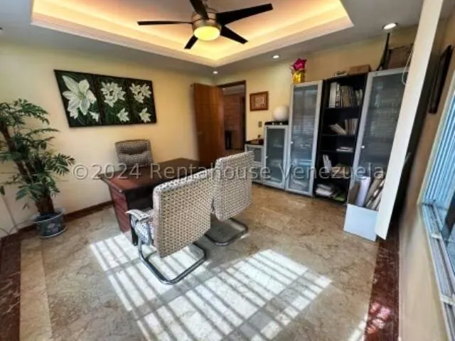 Casa (Multipes Niveles) en Venta en Los Naranjos del Cafetal, Distrito Metropolitano - 50