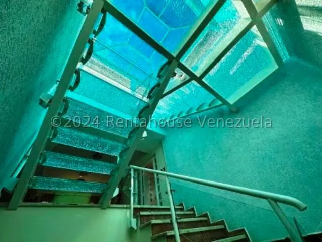 Casa (Multipes Niveles) en Venta en Los Naranjos del Cafetal, Distrito Metropolitano - 60