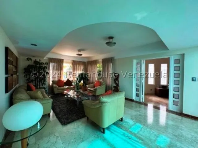 Casa (Multipes Niveles) en Venta en Los Naranjos del Cafetal, Distrito Metropolitano - 63