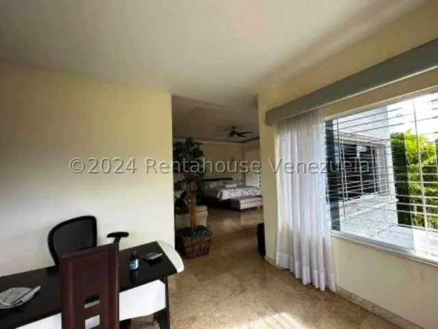 Casa (Multipes Niveles) en Venta en Los Naranjos del Cafetal, Distrito Metropolitano - 69