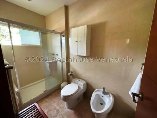 Casa (Multipes Niveles) en Venta en Los Naranjos del Cafetal, Distrito Metropolitano - 74