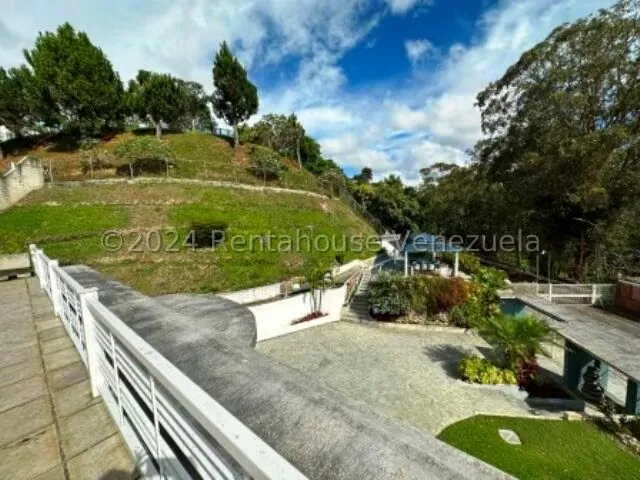 Casa (Multipes Niveles) en Venta en Los Naranjos del Cafetal, Distrito Metropolitano - 91