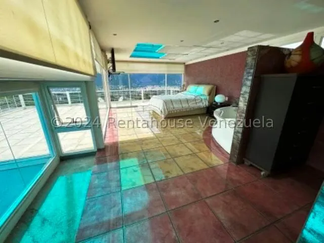 Casa (Multipes Niveles) en Venta en Los Naranjos del Cafetal, Distrito Metropolitano - 93