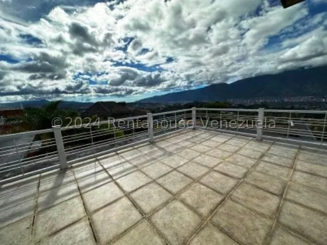 Casa (Multipes Niveles) en Venta en Los Naranjos del Cafetal, Distrito Metropolitano - 98