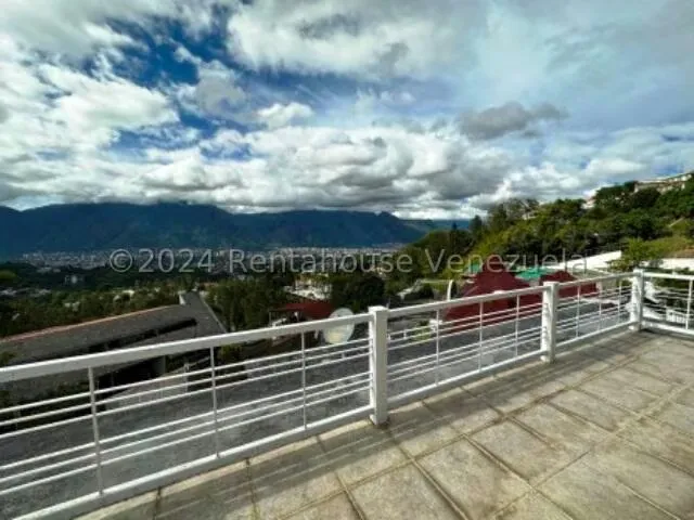 Casa (Multipes Niveles) en Venta en Los Naranjos del Cafetal, Distrito Metropolitano - 99