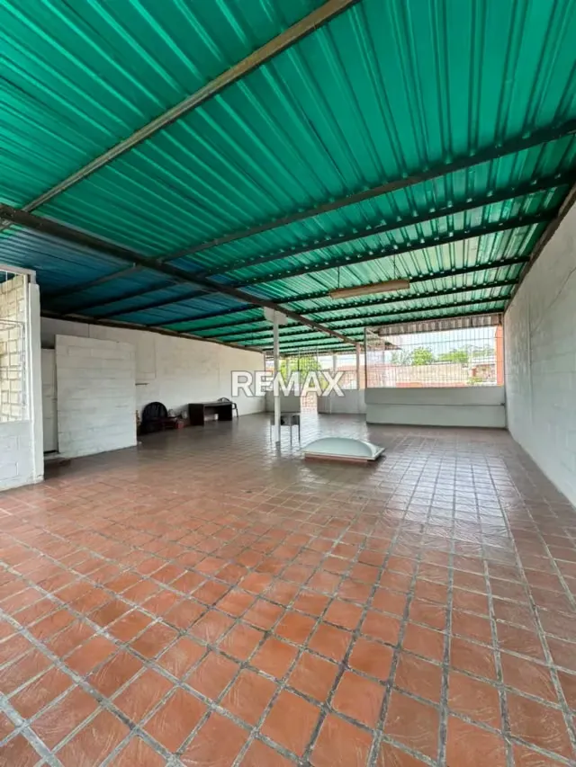 Casa de Una Planta Habitable o Para Reformar en Venta en San Diego, Valle Verde - 13