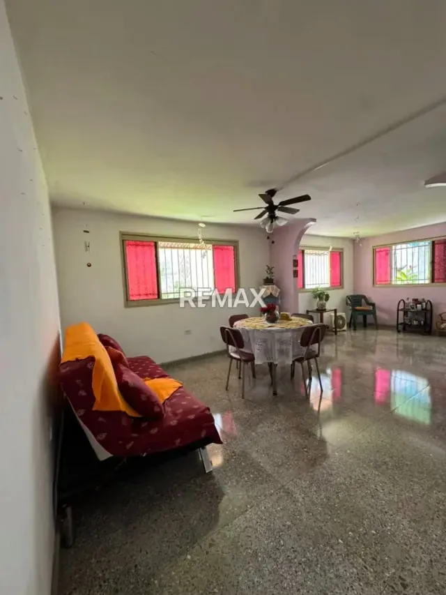 Casa de Una Planta Habitable o Para Reformar en Venta en San Diego, Valle Verde - 8