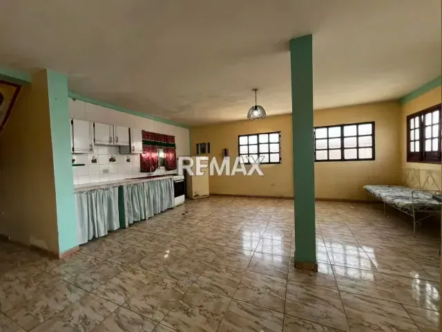 SE VENDE PROPIEDAD MULTIFUNCIONAL EN CHICHIRIVICHE - 2