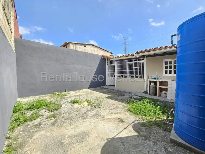 Casa (1 Nivel) en Alquiler en El Paraiso, Lara - 14