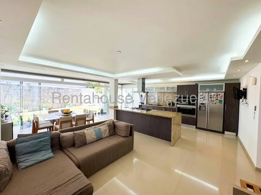 Casa (Multipes Niveles) en Venta en Prados del Este, Distrito Metropolitano - 13