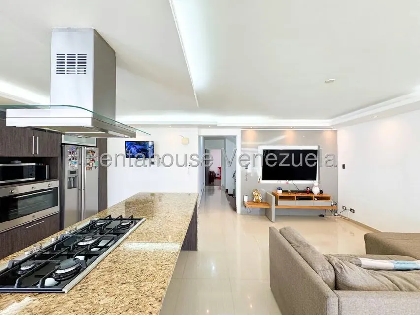 Casa (Multipes Niveles) en Venta en Prados del Este, Distrito Metropolitano - 14