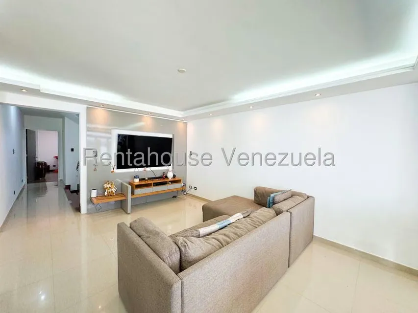 Casa (Multipes Niveles) en Venta en Prados del Este, Distrito Metropolitano - 15