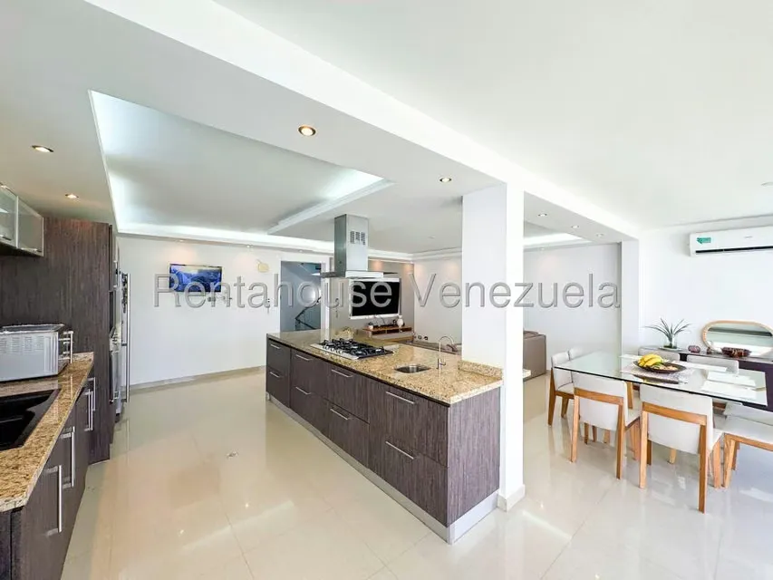 Casa (Multipes Niveles) en Venta en Prados del Este, Distrito Metropolitano - 19