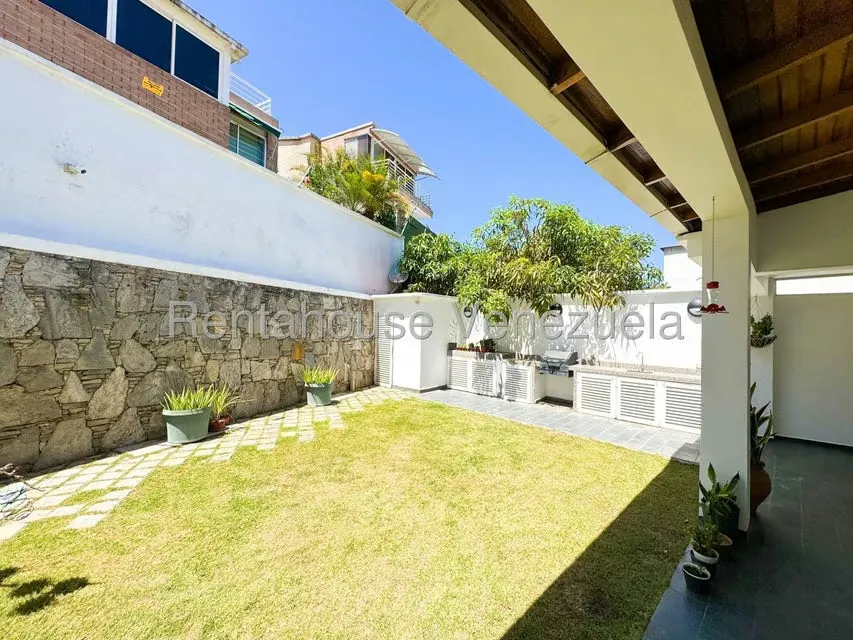 Casa (Multipes Niveles) en Venta en Prados del Este, Distrito Metropolitano - 29