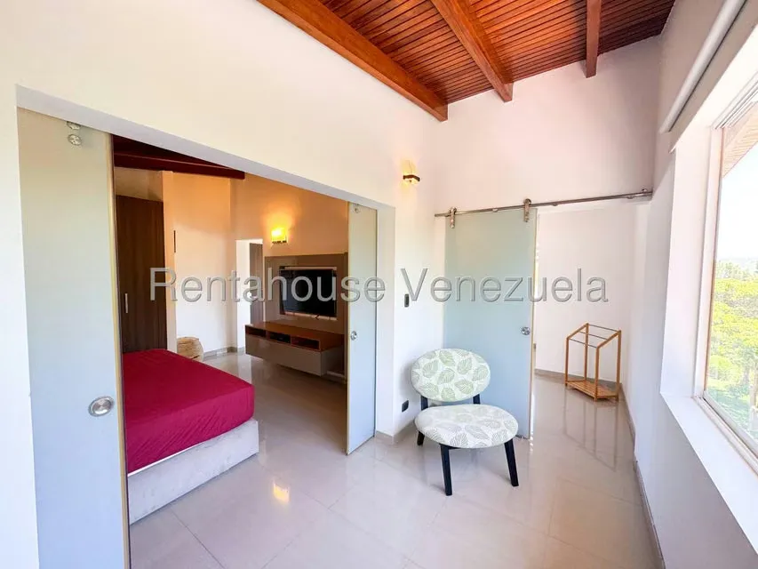 Casa (Multipes Niveles) en Venta en Prados del Este, Distrito Metropolitano - 42