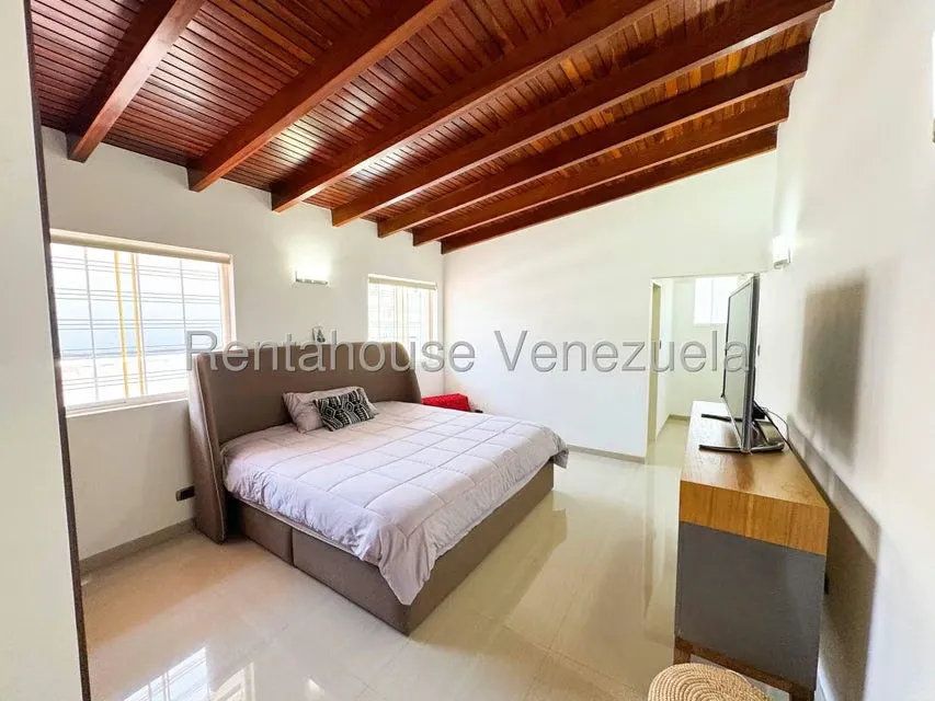 Casa (Multipes Niveles) en Venta en Prados del Este, Distrito Metropolitano - 53