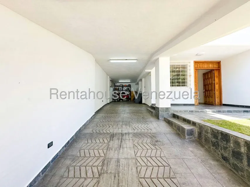 Casa (Multipes Niveles) en Venta en Prados del Este, Distrito Metropolitano - 64