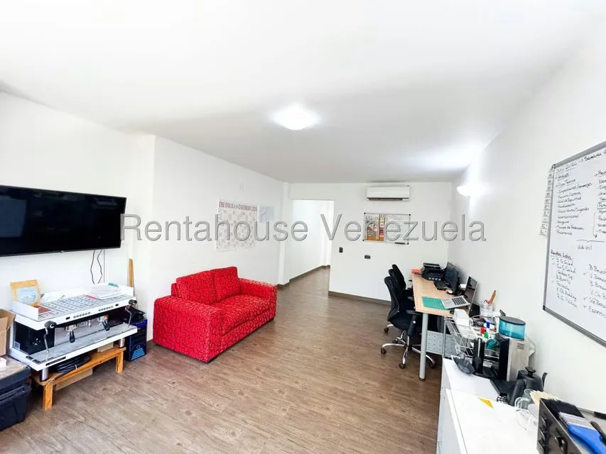 Casa (Multipes Niveles) en Venta en Prados del Este, Distrito Metropolitano - 65