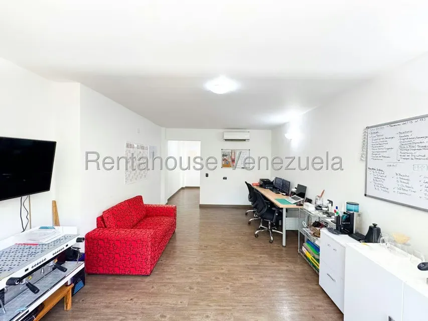 Casa (Multipes Niveles) en Venta en Prados del Este, Distrito Metropolitano - 66