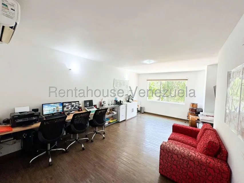 Casa (Multipes Niveles) en Venta en Prados del Este, Distrito Metropolitano - 67