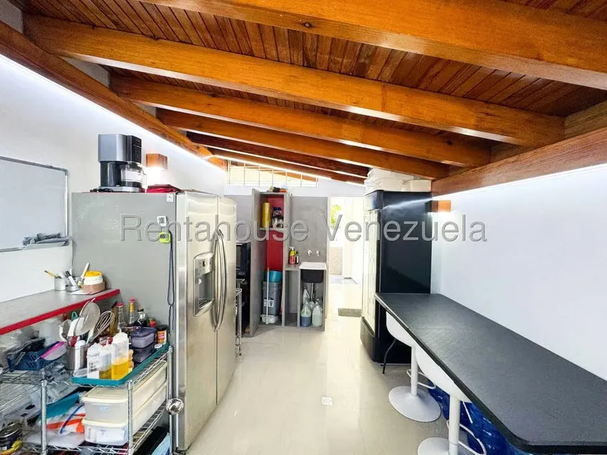 Casa (Multipes Niveles) en Venta en Prados del Este, Distrito Metropolitano - 68