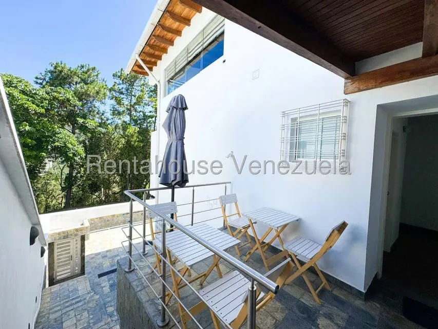 Casa (Multipes Niveles) en Venta en Prados del Este, Distrito Metropolitano - 71