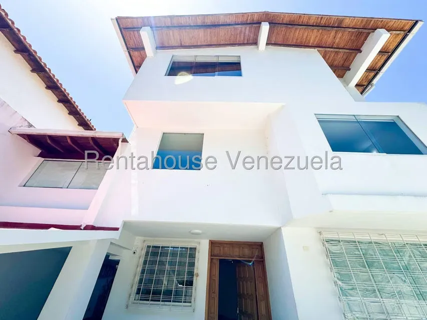 Casa (Multipes Niveles) en Venta en Prados del Este, Distrito Metropolitano - 79