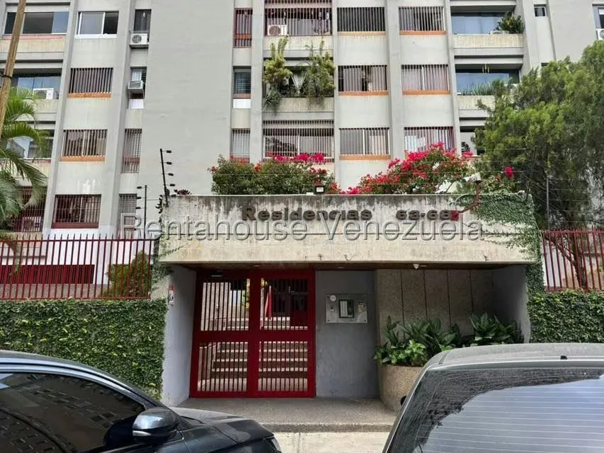 Apartamento (1 Nivel) en Alquiler en Prados del Este, Distrito Metropolitano