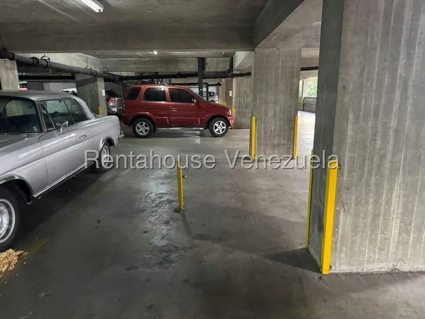 Apartamento (1 Nivel) en Alquiler en Prados del Este, Distrito Metropolitano - 19