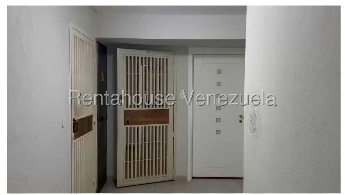 Apartamento (1 Nivel) en Alquiler en Prados del Este, Distrito Metropolitano - 7