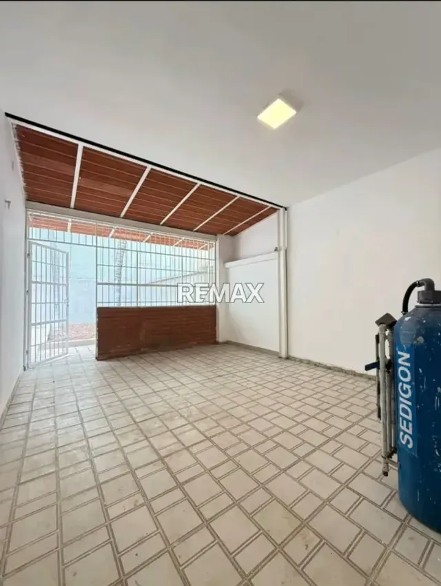 En venta casa comercial a remodelar en la urb.la viña - 18