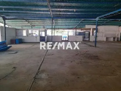 Se Alquila Galpón Comercial en Coro Edo. Falcón - 2
