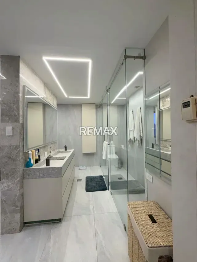 Venta de Exclusivo Apartamento en Resd. La Florida Mañongo con Planta 100% y Pozo - 8
