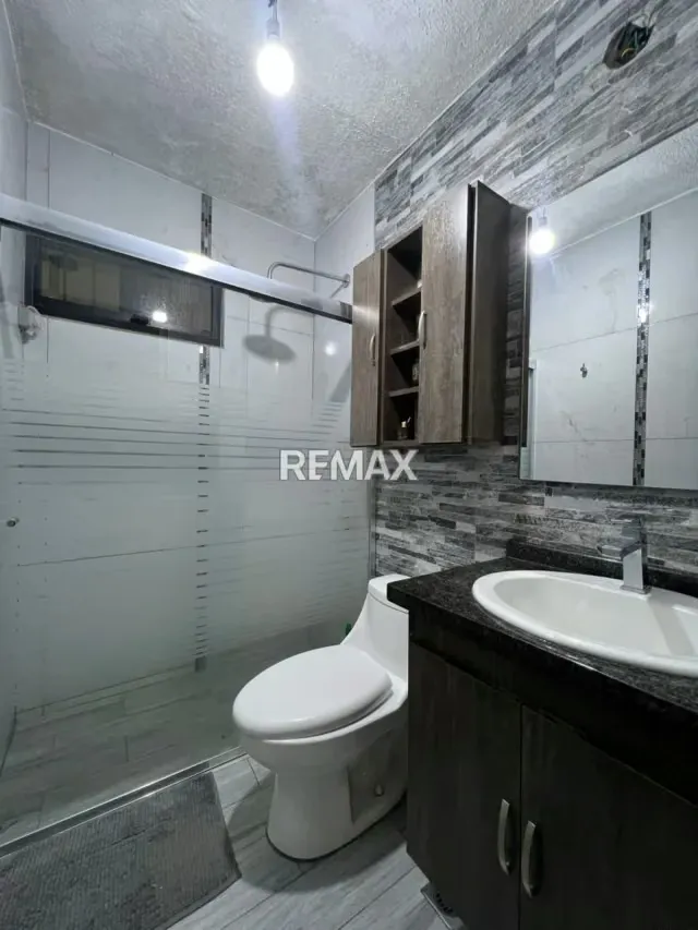 En venta Hermosa casa de una planta en Remanso, San Diego - 11