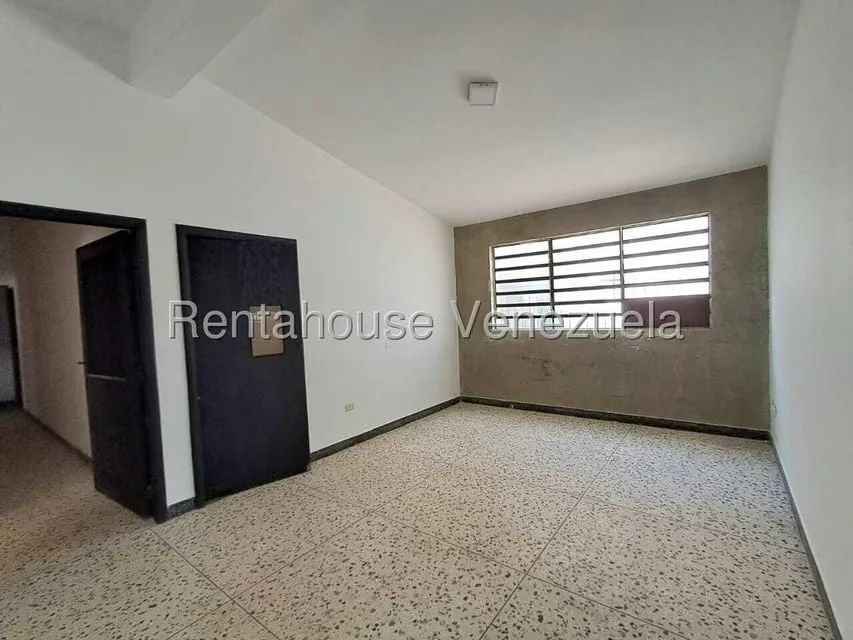 Casa (1 Nivel) en Alquiler en Trigal Sur, Carabobo - 12